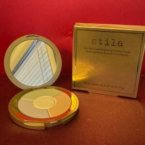 Stila Corrective Finishing Powder Palette